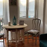 April Bridge House Apartamento