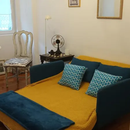 April Bridge House Lisboa