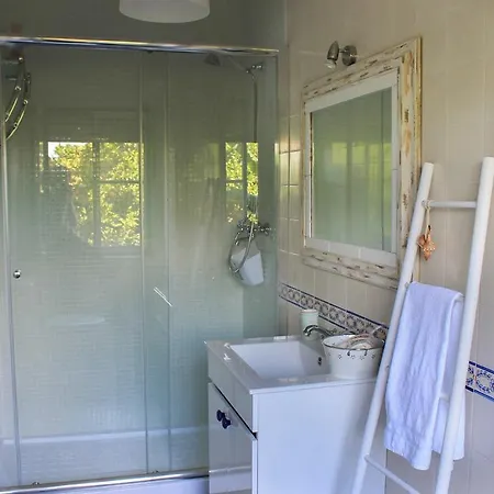 April Bridge House Lisboa