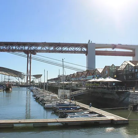 Διαμέρισμα April Bridge House