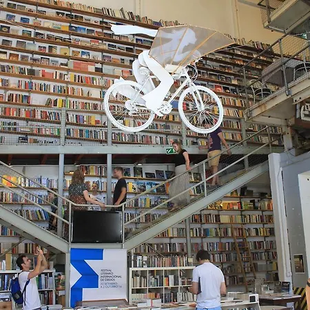 April Bridge House * Lisboa