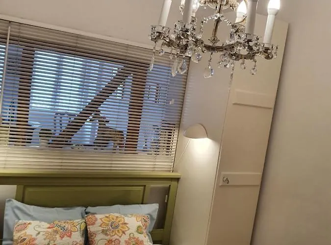 April Bridge House Apartament Lizbona