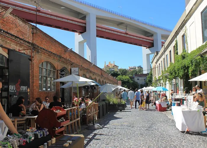 April Bridge House * Lizbona