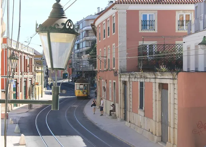 April Bridge House * Lizbona