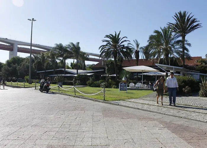 Apartament April Bridge House